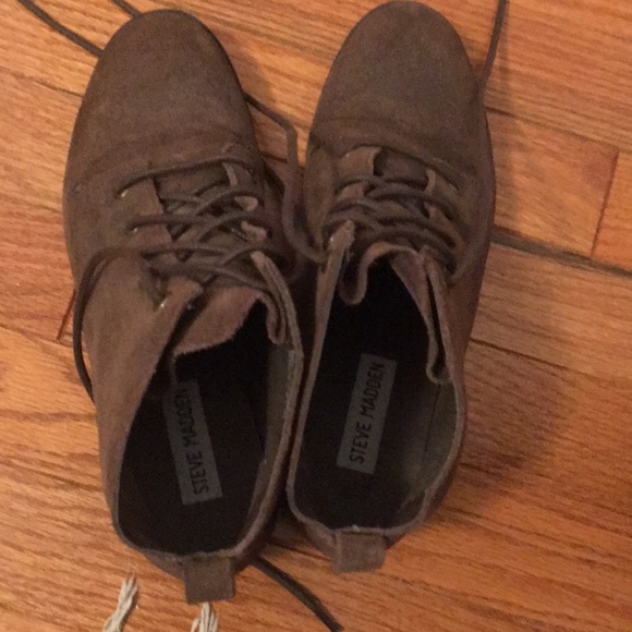 Brown Steve Madden booties - Picture 3 of 3